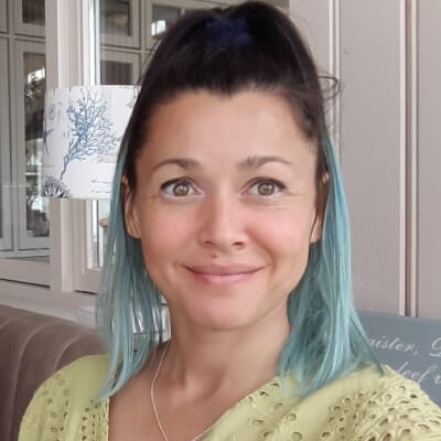 Drs. Cristina Valdivia